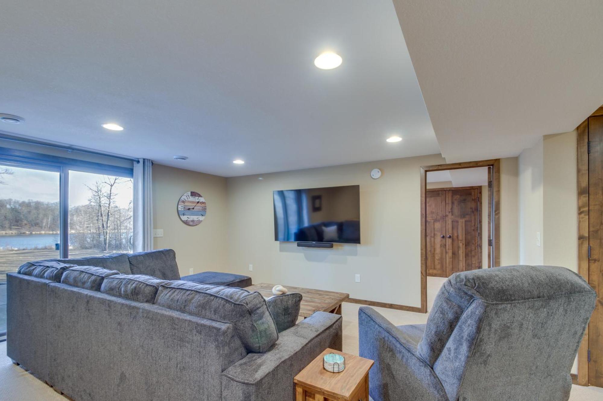 Beautiful Breezy Point Home With Beach And Dock! Pequot Lakes エクステリア 写真